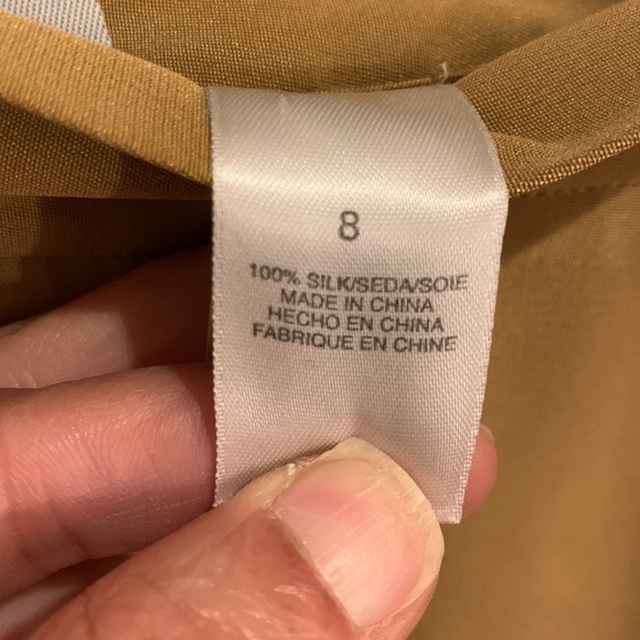 Cropped high waist retro pleated silk pants . Will fit size 6 very nicely - Picture 4 of 4